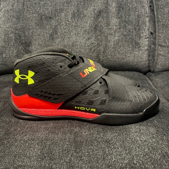 Under Armour  Men's Size 11 Silencer Track Spikes Shoes 3022517 004 New - Picture 1 of 6